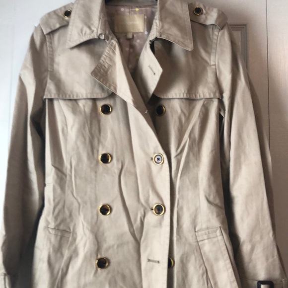 Banana republic trenchcoat - Picture 3 of 3